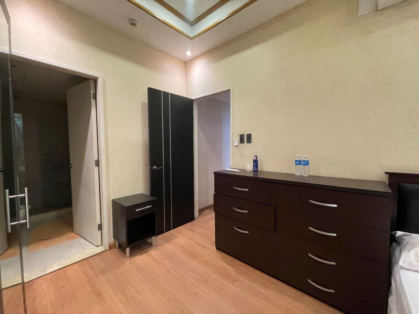 2BR Unit With Parking For Sale At The St. Francis Shangri-La Place, Mandaluyong City