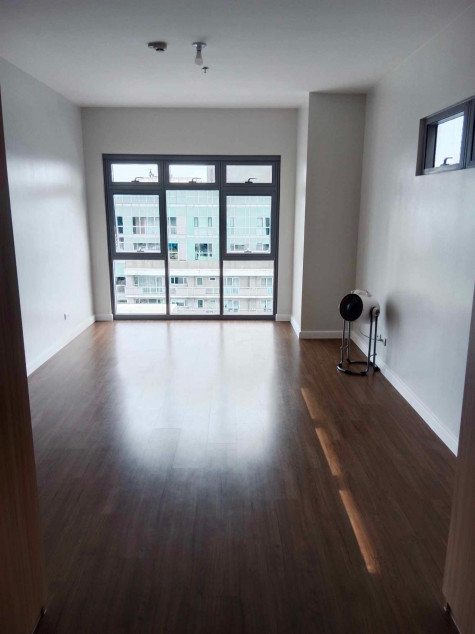 For Sale 2 Bedroom Penthouse Unit At Park Triangle Residences, BGC Taguig