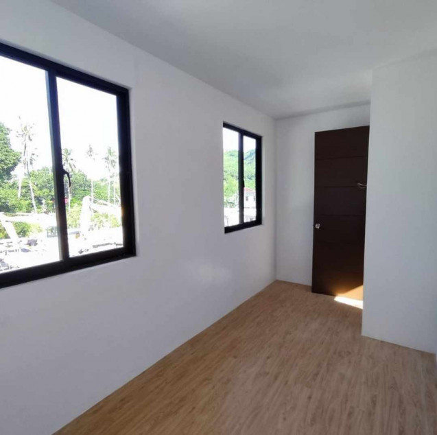 2 Bedroom Townhouse And Lot In La Bellezah Homes Cebu City