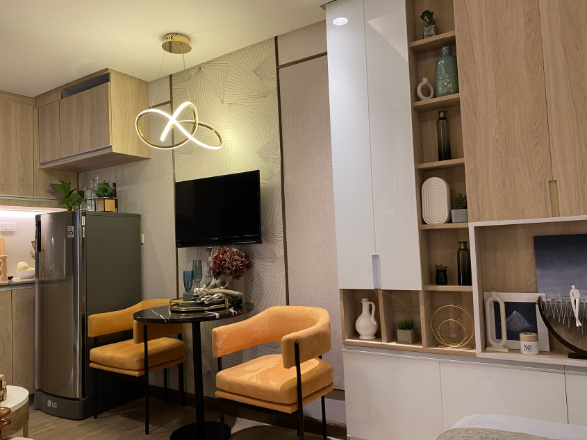 Studio Unit For Sale At One Crown Suites - Your Condo Home In Manila