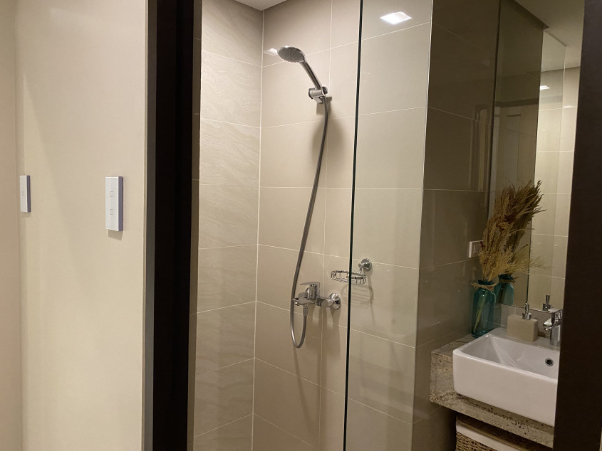 Studio Unit For Sale At One Crown Suites - Your Condo Home In Manila