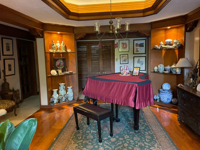 House And Lot In Loyola Grand Villas - 1,150 sqm Lot