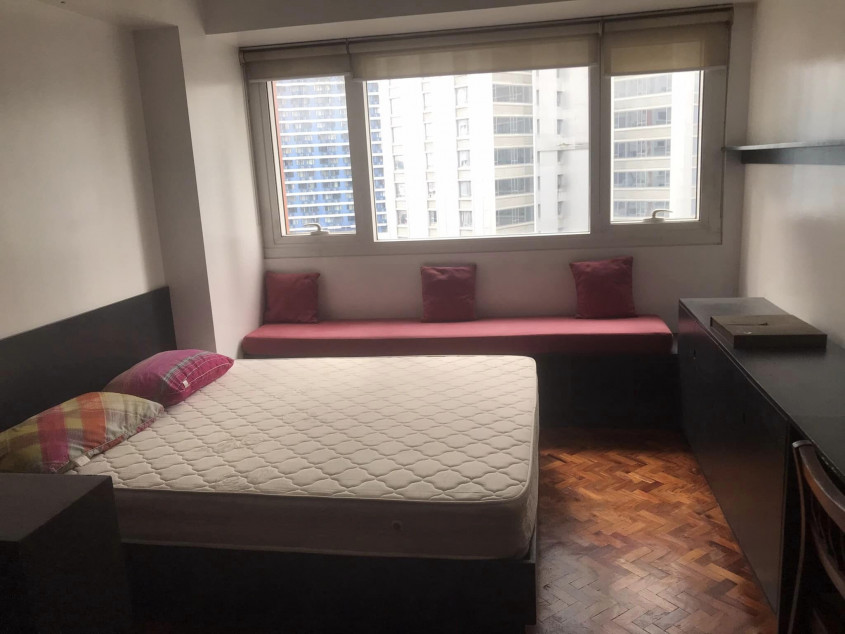 Clean Title RFO Studio Unit For Sale At The Columns Ayala Makati