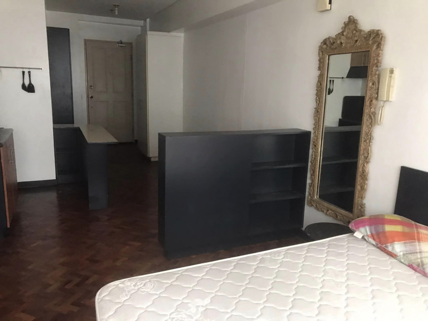 Clean Title RFO Studio Unit For Sale At The Columns Ayala Makati