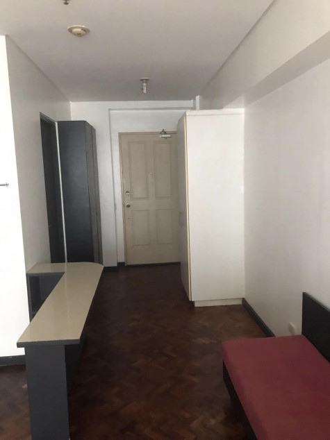 Clean Title RFO Studio Unit For Sale At The Columns Ayala Makati