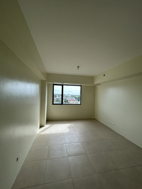 For Sale 1 Bedroom Condominium With Parking In Serin West Tagaytay