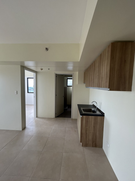 For Sale 1 Bedroom Condominium With Parking In Serin West Tagaytay