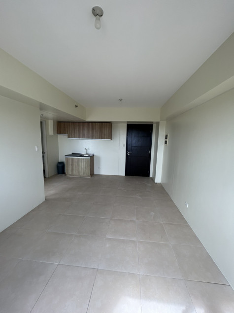 For Sale 1 Bedroom Condominium With Parking In Serin West Tagaytay