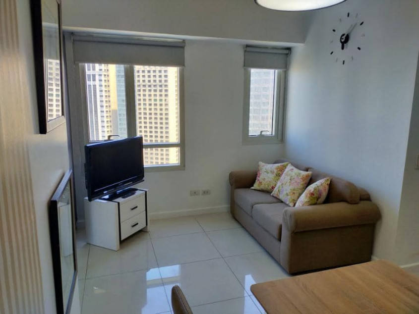 Clean Title RFO Studio Unit For Lease/For Sale In Senta Legazpi Village Makati