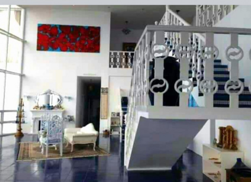 For Sale Mansion House In Tagaytay