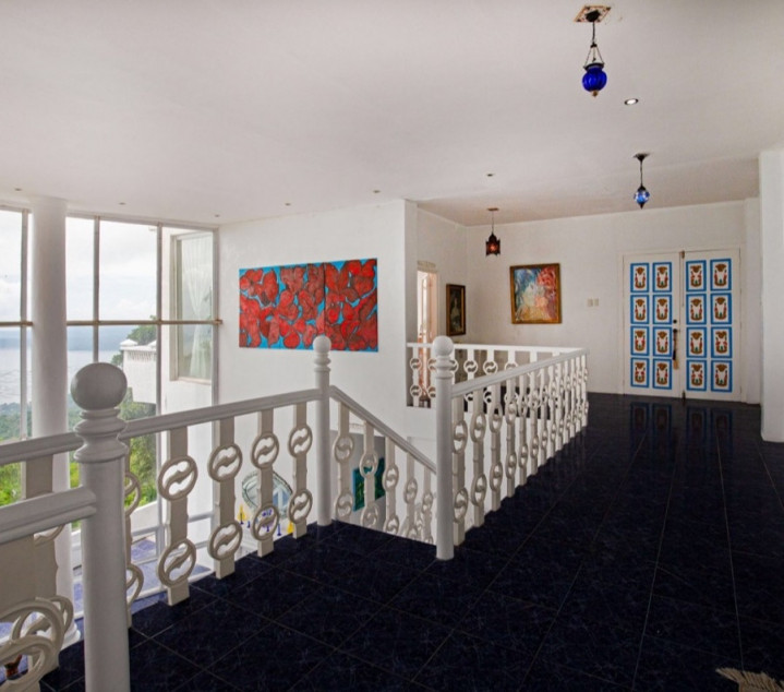 For Sale Mansion House In Tagaytay