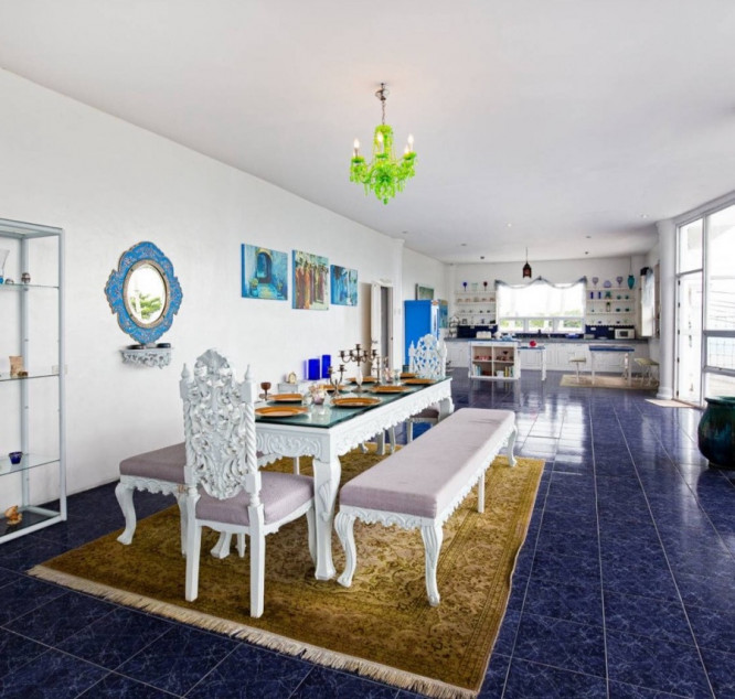 For Sale Mansion House In Tagaytay