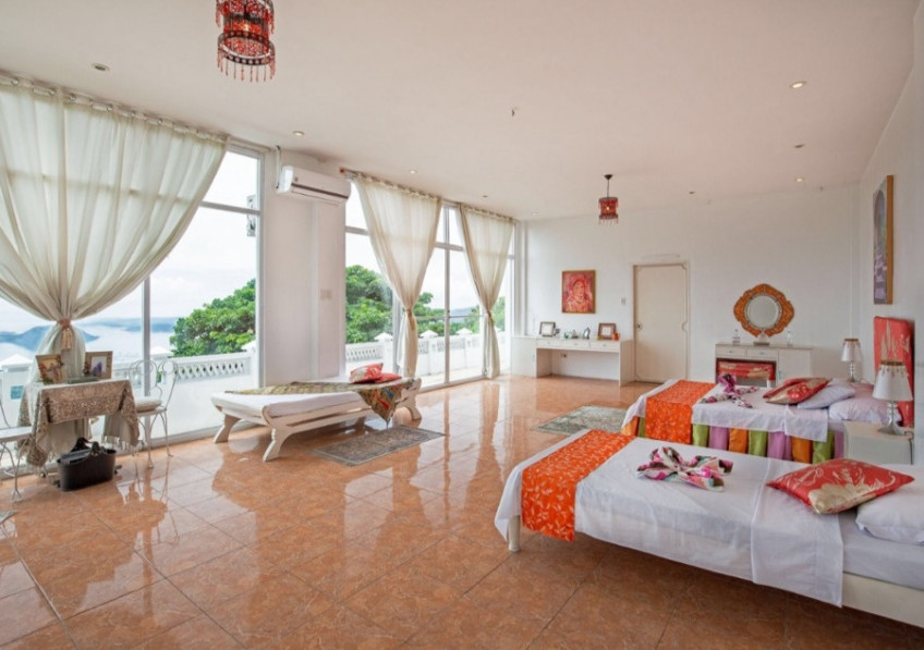 For Sale Mansion House In Tagaytay