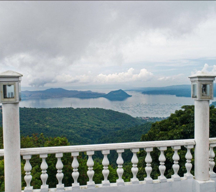 For Sale Mansion House In Tagaytay