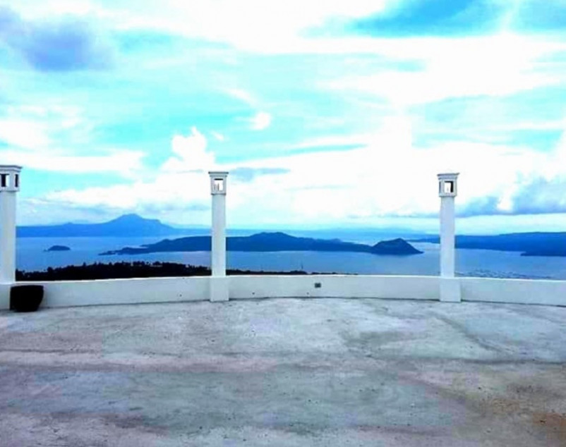 For Sale Mansion House In Tagaytay