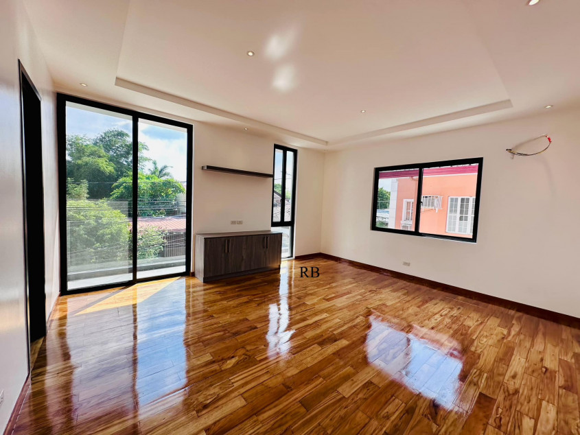 For Sale: Brand New 5-Bedroom Modern House At Bayanihan Village, BF Homes, Parañaque