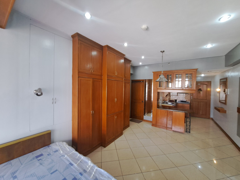 Studio Unit In Paseo Parkview - Heart Of Makati CBD