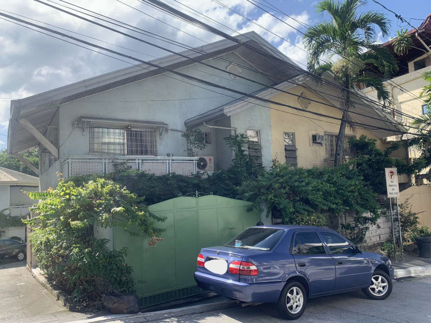 Modern 2-Storey Duplex House And Lot For Sale On Hilltop Drive, Horseshoe Village, Quezon City