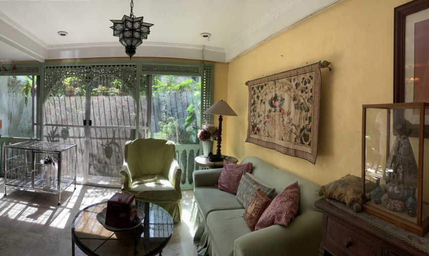 Modern 2-Storey Duplex House And Lot For Sale On Hilltop Drive, Horseshoe Village, Quezon City