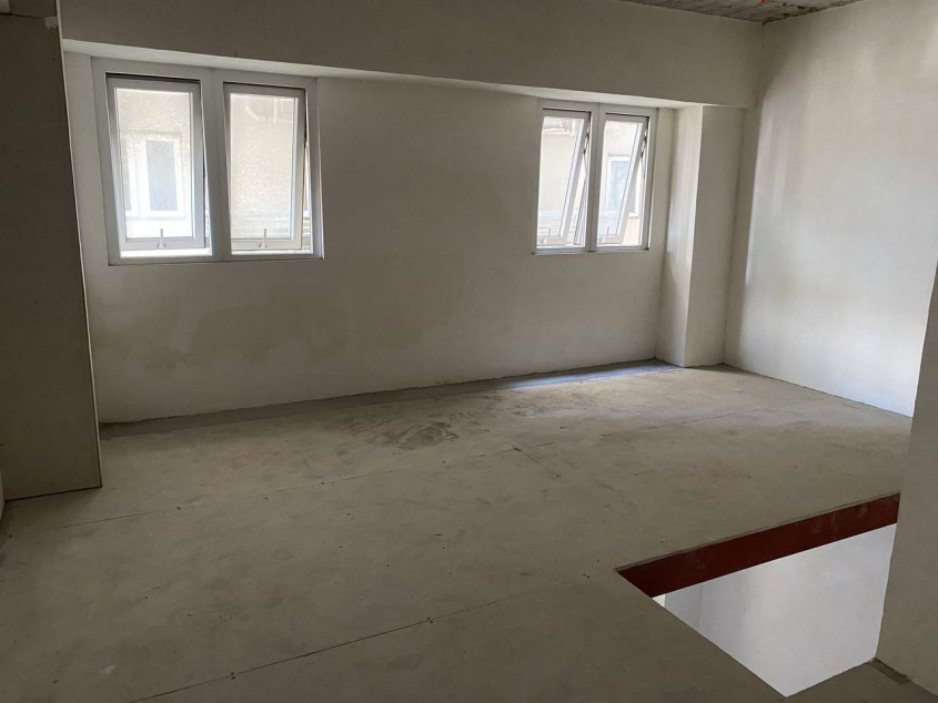 Condominium Unit for Sale Location: Victoria de Makati Unit Type: 1 Bedroom (Bare/Loft Type)