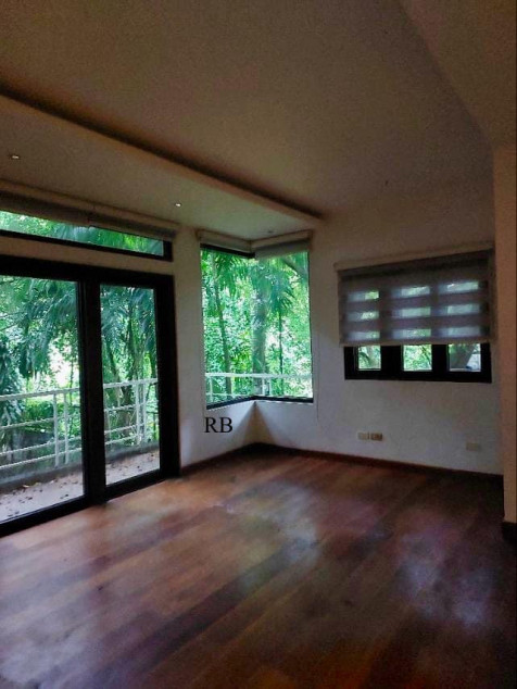 For Sale: 4-Bedroom House at Corinthian Garden, Quezon City