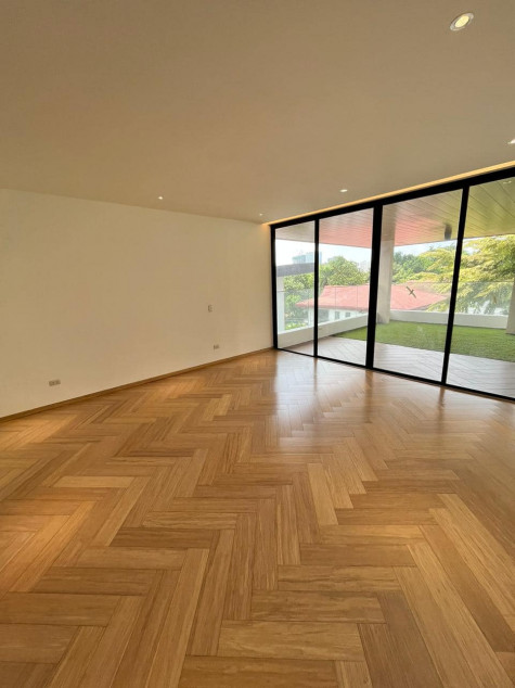 For Sale: Brand New Luxury House at White Plains, Quezon City