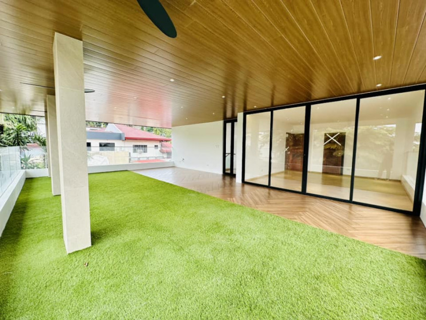 For Sale: Brand New Luxury House at White Plains, Quezon City