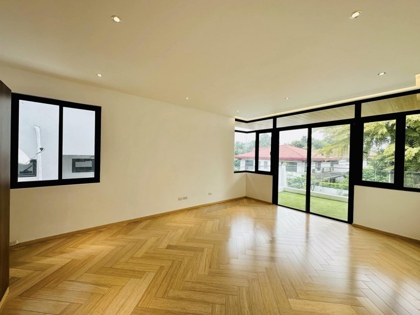 For Sale: Brand New Luxury House at White Plains, Quezon City