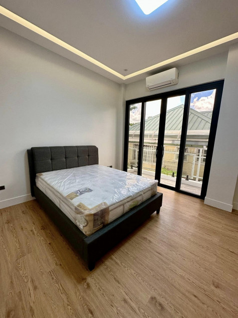 Exquisite Brand-New 2-Storey House with Basement for Sale in Don Antonio Royale