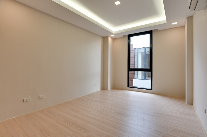 4-Storey Townhouse With Roof Deck For Sale In Teacher's Village, Diliman, Quezon City