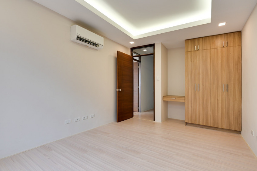 4-Storey Townhouse With Roof Deck For Sale In Teacher's Village, Diliman, Quezon City