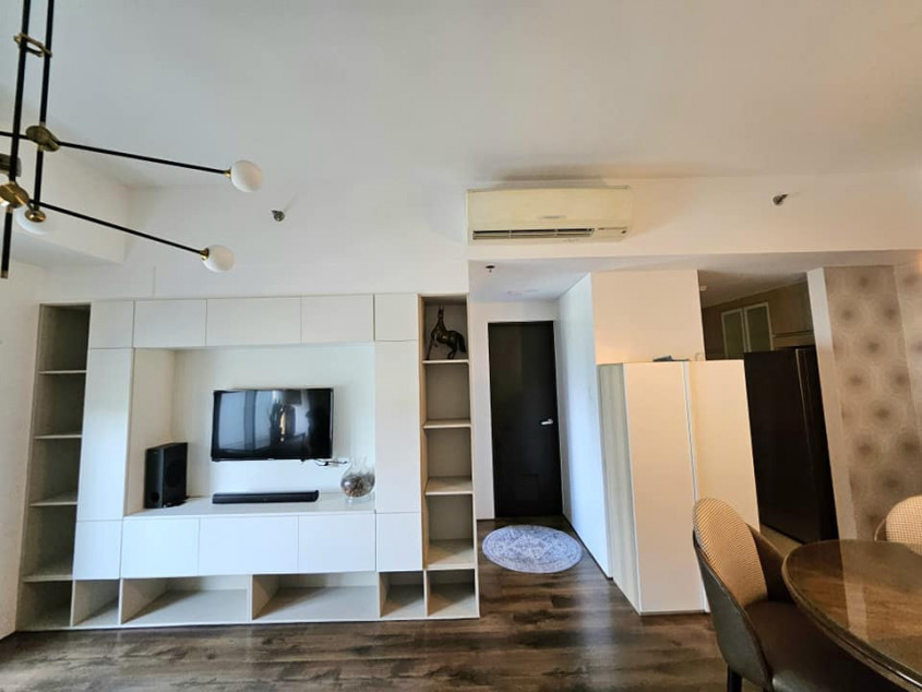 1 Bedroom With Balcony & Parking For Lease Or For Sale At Parkway Place Alabang Muntinlupa