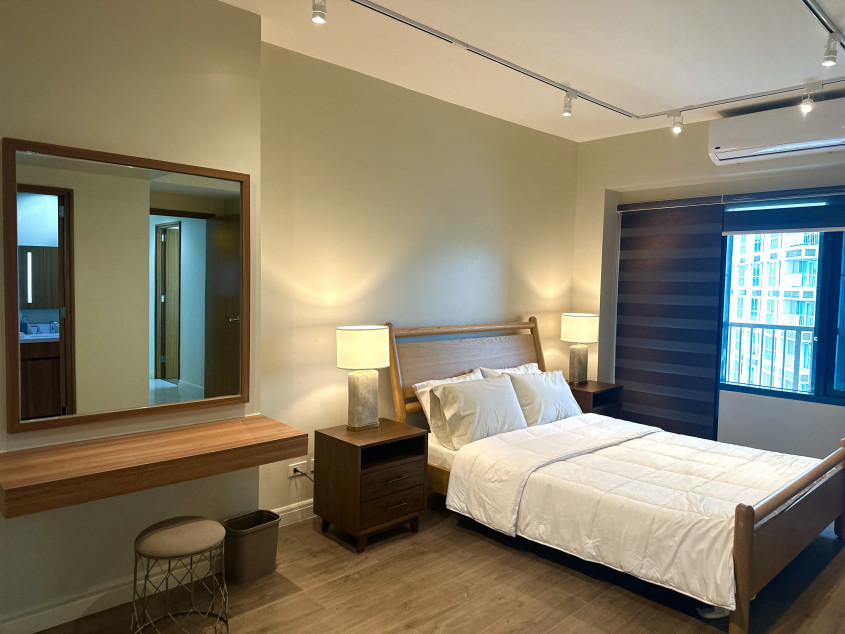 For Lease 2 Bedroom Unit At One Rockwell East Tower Makati