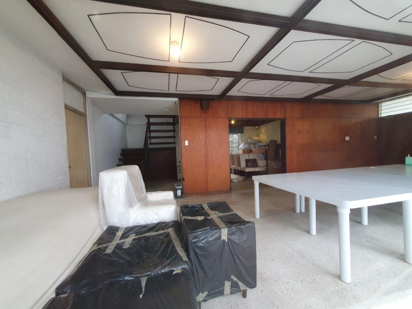 House For Sale In White Plains, Quezon City