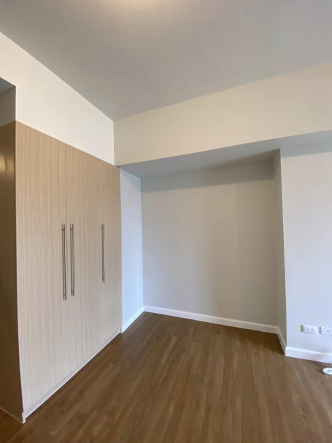 RFO Clean Title Studio Unit For Sale At The Travertine Portico Alveo Pasig