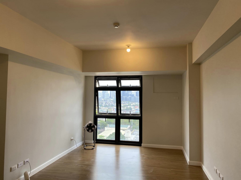 RFO Clean Title Studio Unit For Sale At The Travertine Portico Alveo Pasig