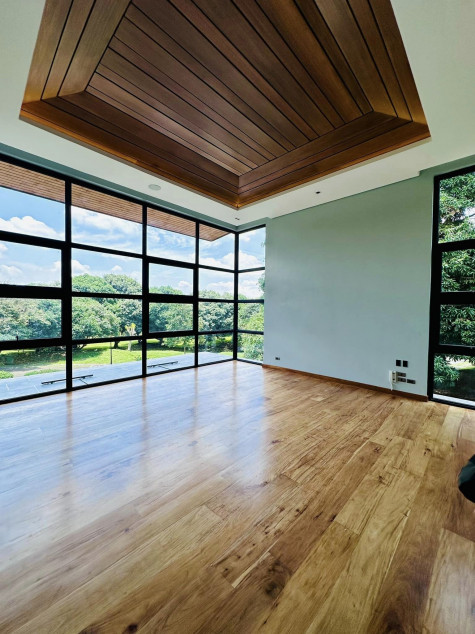 Brand New Luxurious 6-Bedroom House for Sale in Ayala Westgrove Heights