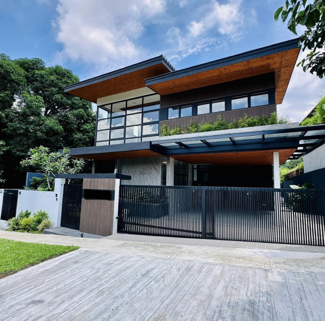 Brand New Luxurious 6-Bedroom House for Sale in Ayala Westgrove Heights