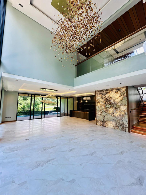 Brand New Luxurious 6-Bedroom House for Sale in Ayala Westgrove Heights