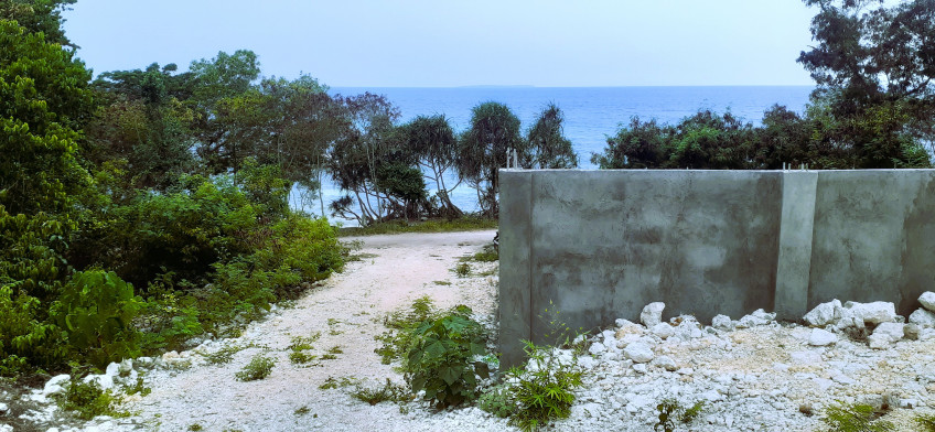 Beach Lot In San Isidro Dauis Overlooking White Sand Beach