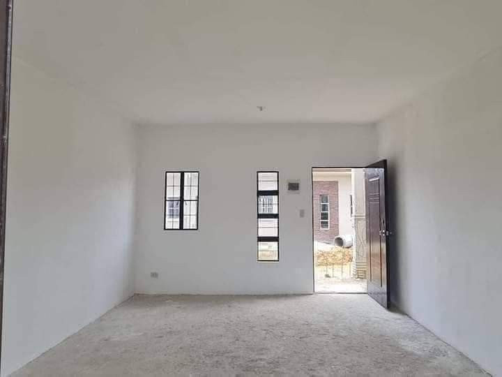 Foreclosed Studio Type Rowhouse In Lipa City, Batangas