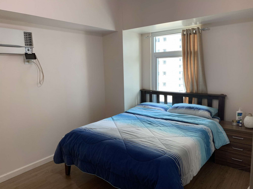 For Sale Fully Furnished 1 Bedroom Unit At The Meranti At Two Serendra BGC, Taguig