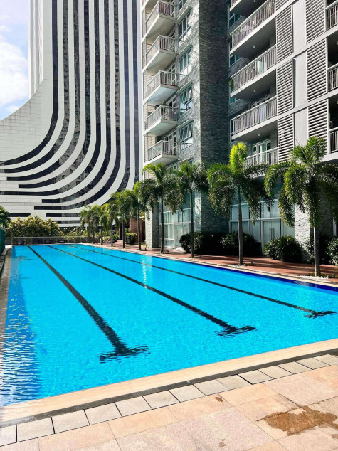 For Sale Fully Furnished 1 Bedroom Unit At The Meranti At Two Serendra BGC, Taguig
