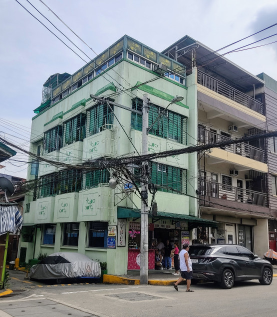 4-Storey Commercial Building With Roof Deck, Sampaloc Manila near Sta. Mesa