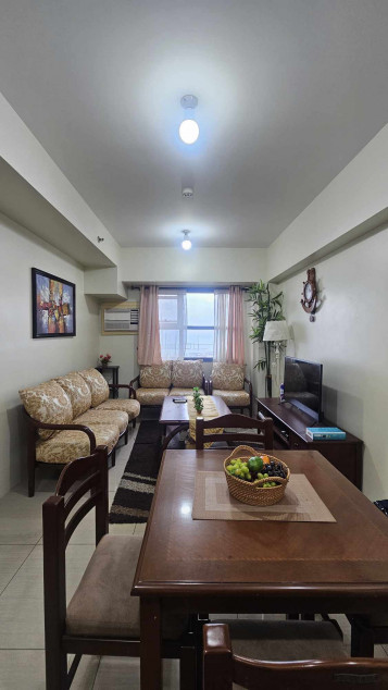 For Sale 2 Bedroom Unit With Parking In Taft East Gate Cebu
