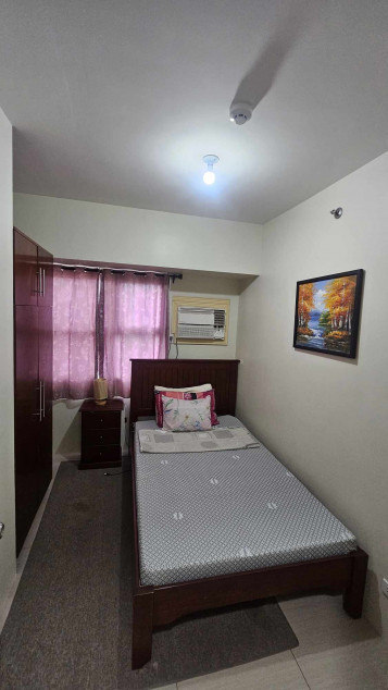 For Sale 2 Bedroom Unit With Parking In Taft East Gate Cebu