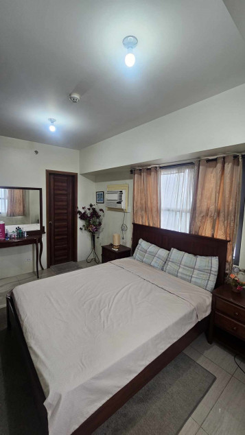 For Sale 2 Bedroom Unit With Parking In Taft East Gate Cebu