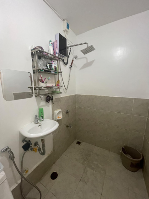 Pasalo House And Lot In Novaliches, Quezon City