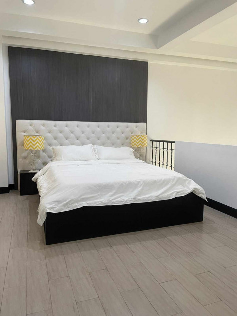 Fully Furnished 1-Bedroom Loft Condo with Parking Space in Taguig