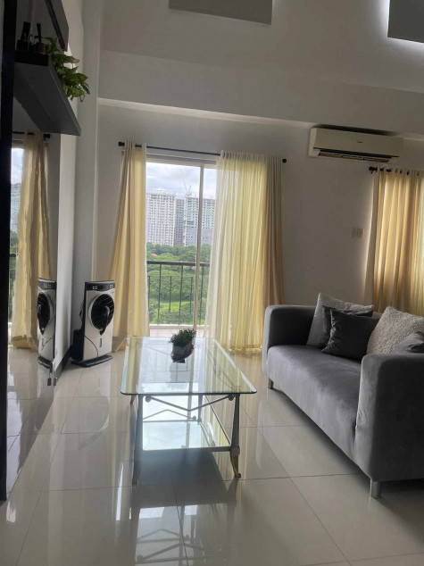 Fully Furnished 1-Bedroom Loft Condo with Parking Space in Taguig